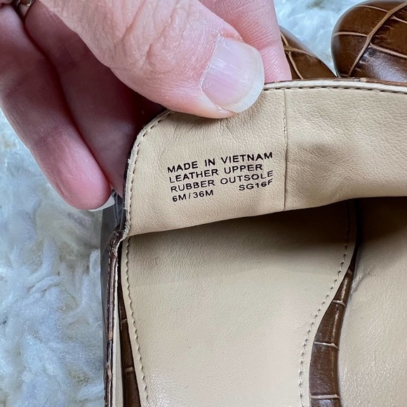 Michael Kors Natasha Embossed Leather Mules Size 6 - Picture 6 of 7